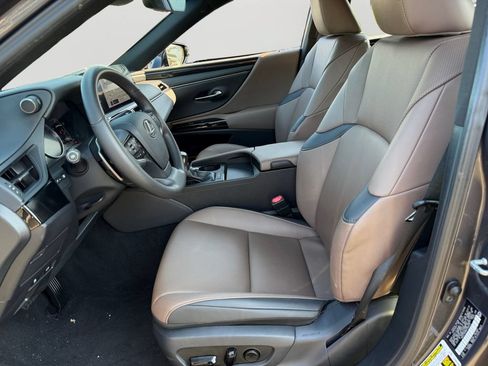Used 2023 Lexus ES 350 w/ Accessory Package (Z2) FWD image 16