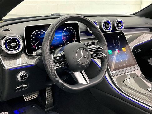 Used 2025 Mercedes-Benz CLE 300 4MATIC Cabriolet image 19