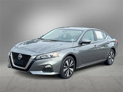 Used 2022 Nissan Altima 2.5 SV