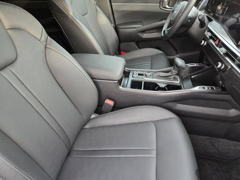 New 2025 Kia Sorento S AWD/4WD image 11