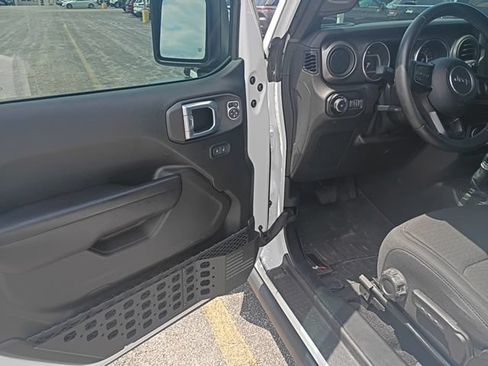Used 2021 Jeep Wrangler Sport AWD/4WD image 2