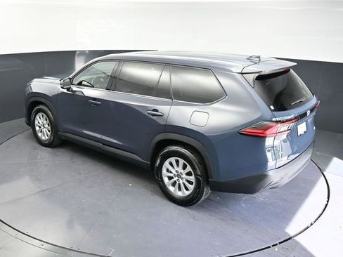Used 2025 Toyota Grand Highlander AWD image 32