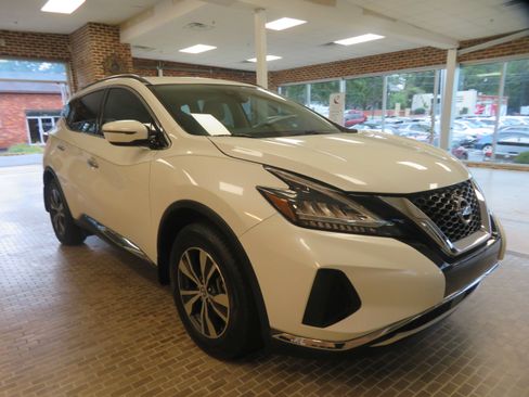 Used 2020 Nissan Murano SV w/ Cargo Package FWD image 3