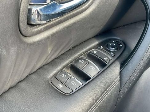 Used 2024 Nissan Armada SV AWD/4WD image 29