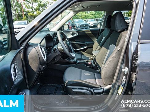 Used 2025 Kia Soul LX w/ LX Technology Package FWD image 20