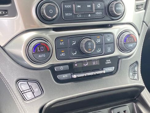 Used 2019 Chevrolet Tahoe Premier AWD/4WD image 13