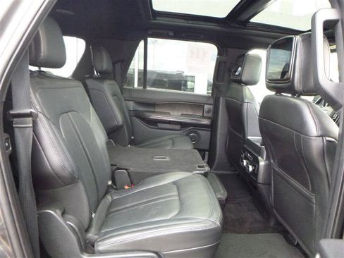 Used 2018 Ford Expedition Max Limited w/ Equipment Group 302A AWD/4WD image 12