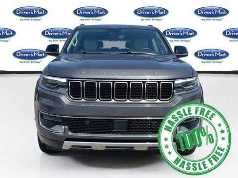Used 2024 Jeep Wagoneer L Series II RWD image 2