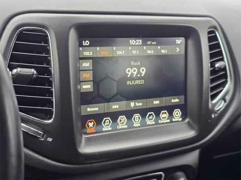 Used 2018 Jeep Compass Trailhawk image 30