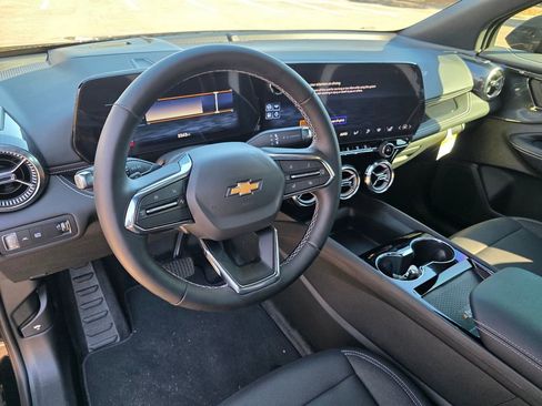 New 2025 Chevrolet Blazer EV LT image 13