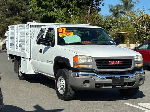 Used 2007 GMC Sierra 2500 W/T AWD/4WD image 3