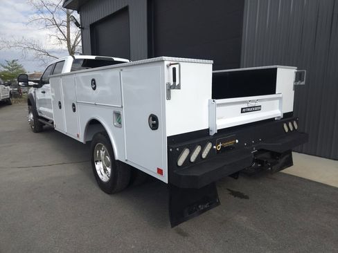 Used 2024 Ford F550 4x4 Crew Cab Super Duty w/ XLT Value Package image 3