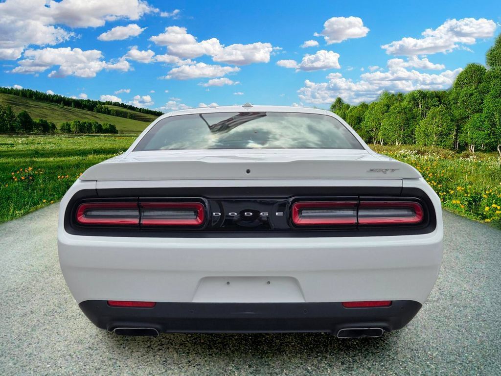 Used 2018 Dodge Challenger SRT RWD image 5