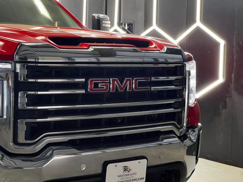 Used 2022 GMC Sierra 3500 SLT w/ SLT Premium Package AWD/4WD image 7