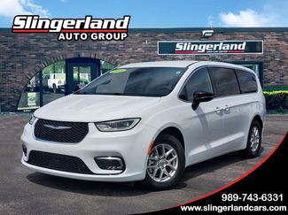 Used 2025 Chrysler Pacifica Select FWD video 1