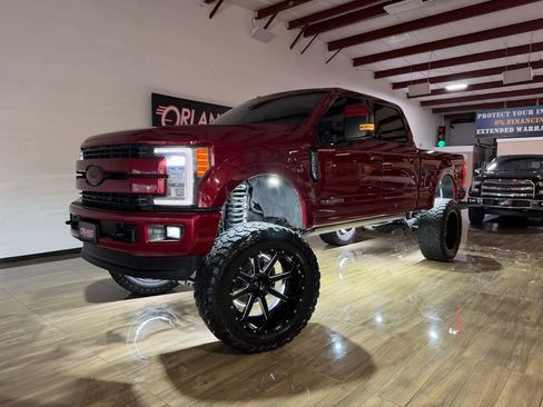 Used 2018 Ford F250 Lariat w/ Lariat Ultimate Package AWD/4WD image 2