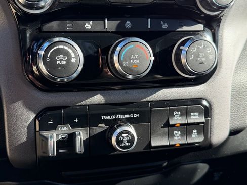 Certified 2025 RAM 1500 Big Horn image 27