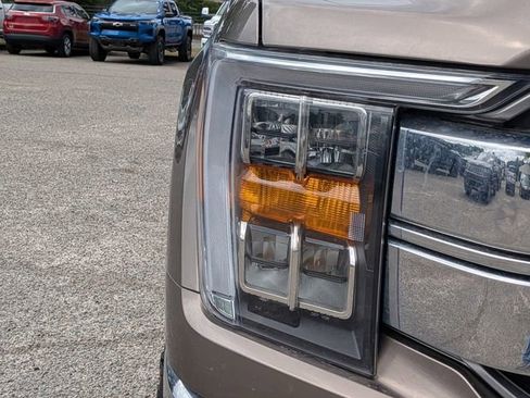 Used 2023 Ford F150 Lariat w/ Trailer Tow Package AWD/4WD image 10