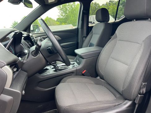 Certified 2023 Chevrolet Traverse LT w/ Midnight/Sport Edition AWD/4WD image 4
