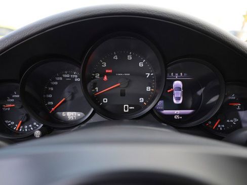 Used 2015 Porsche 911 Carrera RWD image 28