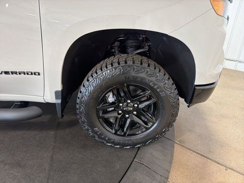 New 2026 Chevrolet Silverado 1500 Custom Trail Boss AWD/4WD image 35