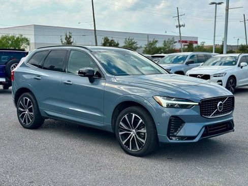 Certified 2023 Volvo XC60 B5 Ultimate w/ Protection Package Premier image 1