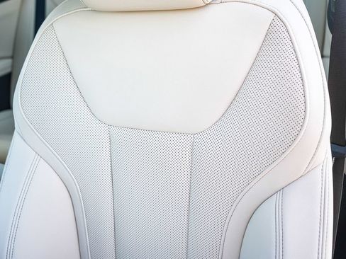 Used 2026 BMW 430i Coupe w/ M Sport Package RWD image 25