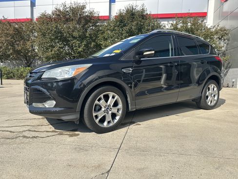 Used 2015 Ford Escape Titanium FWD image 3