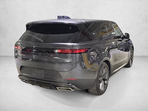 Used 2025 Land Rover Range Rover Sport SE AWD/4WD image 5