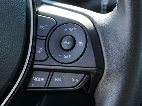 Certified 2025 Toyota RAV4 XLE Premium AWD/4WD image 35