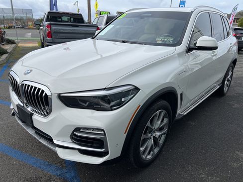 Used 2021 BMW X5 xDrive45e w/ Premium Package image 4