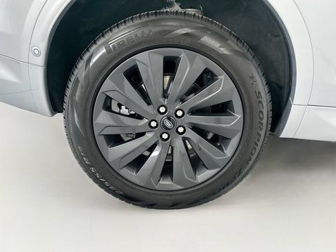 Certified 2025 Land Rover Discovery Sport S AWD/4WD image 31