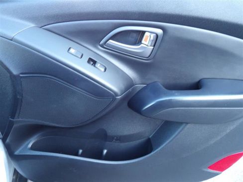 Used 2014 Hyundai Tucson Limited image 15