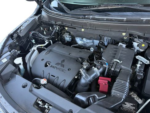 Used 2022 Mitsubishi Outlander Sport SE FWD image 12