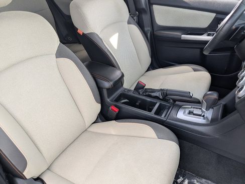 Used 2017 Subaru Crosstrek 2.0i Premium image 9