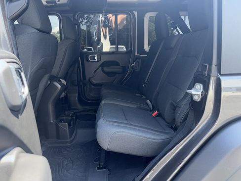 Used 2024 Jeep Wrangler Sport S image 21