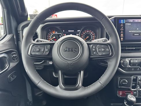 Used 2025 Jeep Wrangler Unlimited Sport AWD/4WD image 7