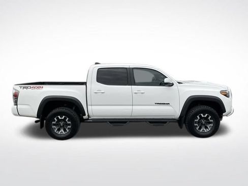 Used 2021 Toyota Tacoma TRD Off-Road w/ TRD Premium Off Road Package AWD/4WD image 17