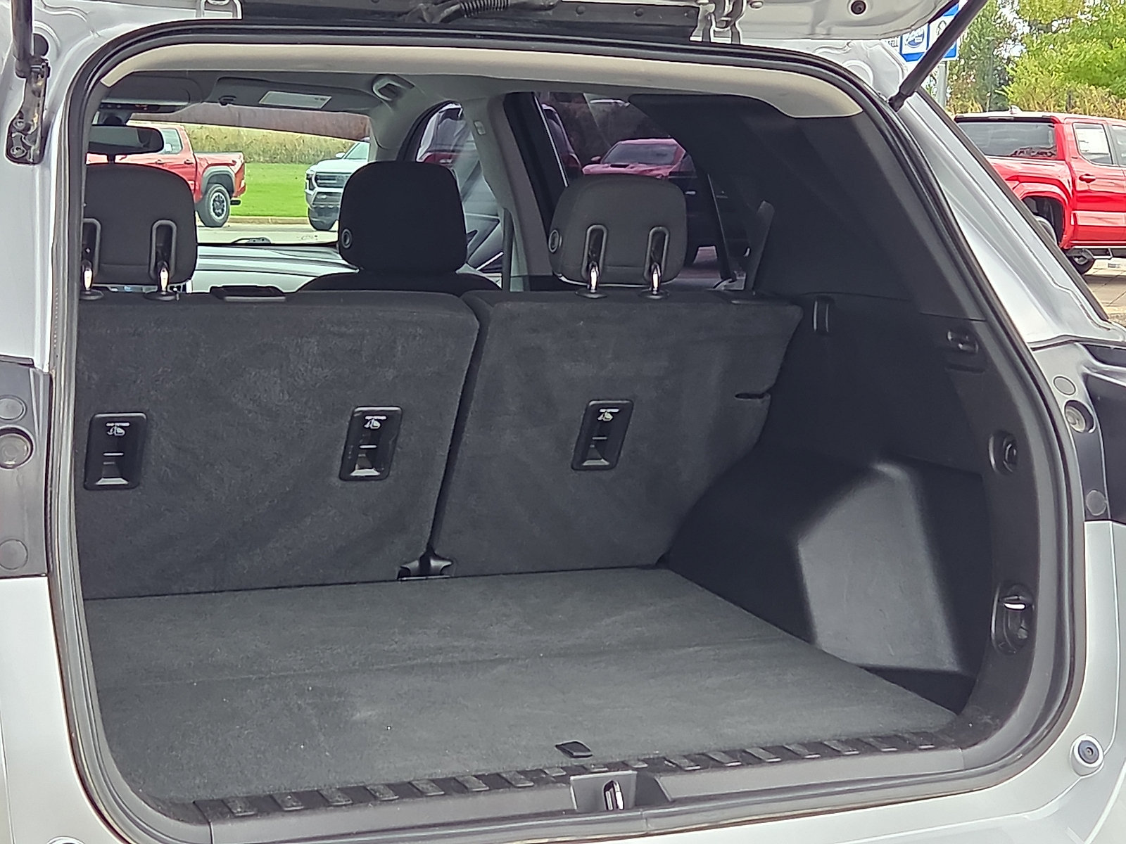 Used 2018 Chevrolet Equinox LS FWD image 9