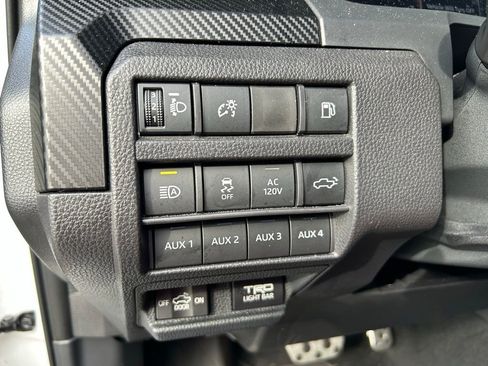Certified 2025 Toyota Tacoma TRD Pro AWD/4WD image 18