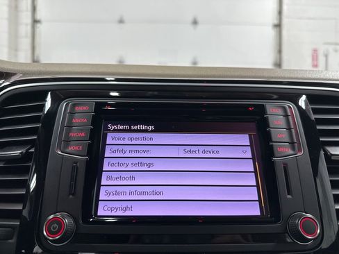 Used 2019 Volkswagen Beetle 2.0T Final Edition SEL image 34