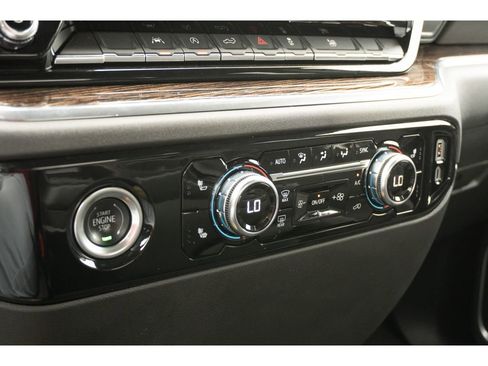 Used 2024 GMC Sierra 1500 Elevation image 23