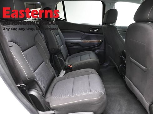 Used 2022 GMC Acadia SLE image 24