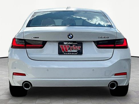 Used 2023 BMW 330i xDrive Sedan w/ Premium Package AWD/4WD image 5