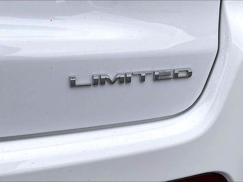 Used 2023 Jeep Compass Limited AWD/4WD image 9