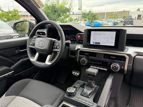 Certified 2025 Toyota Tacoma TRD Sport AWD/4WD image 20