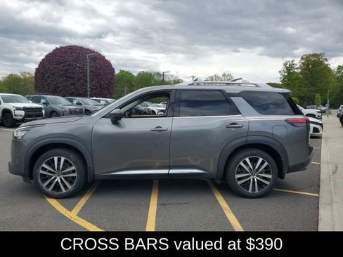 Certified 2023 Nissan Pathfinder Platinum w/ Cargo Package AWD/4WD image 3