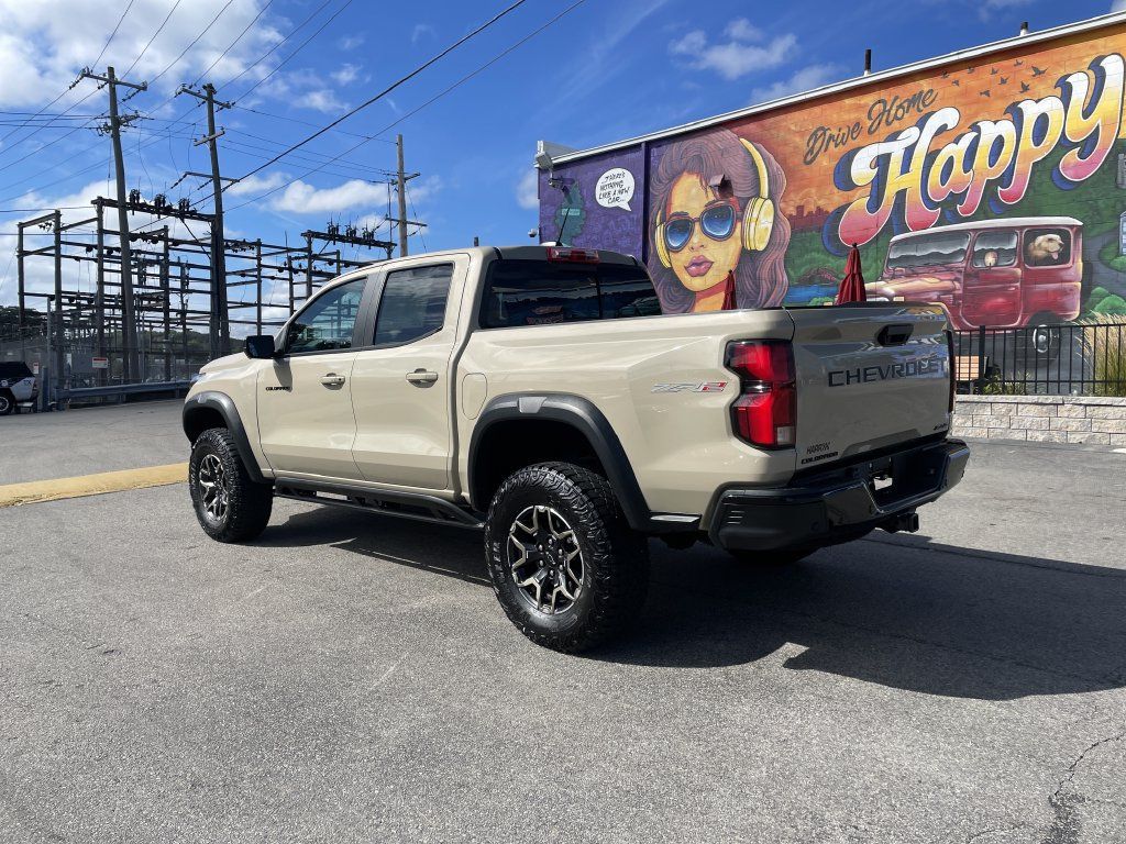 Used 2024 Chevrolet Colorado ZR2 w/ Technology Package AWD/4WD image 3