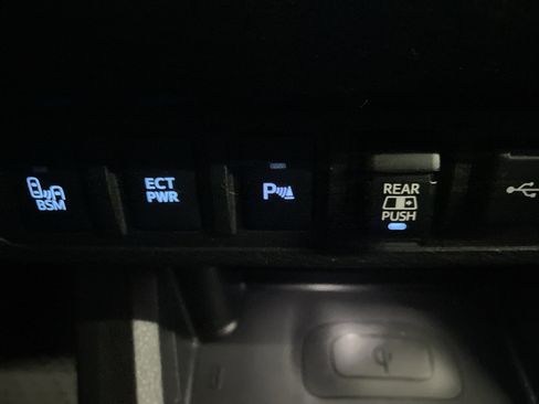 Used 2021 Toyota Tacoma TRD Off-Road w/ Technology Package AWD/4WD image 40