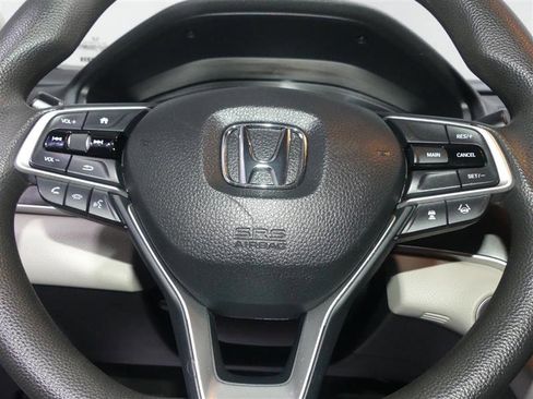 Used 2019 Honda Accord EX image 31